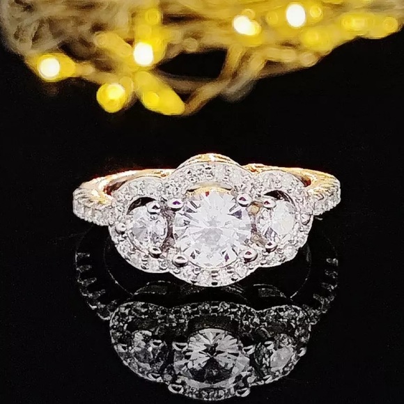 💯 NEW 925 STERLING SILVER THREE STONES RING, CUTE RING, SHINY RING. - Picture 5 of 6